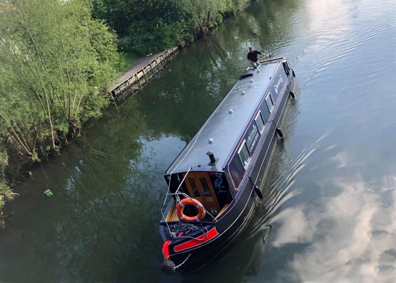 Narrowboats - Beautiful New Moon Narrowboat Botel *